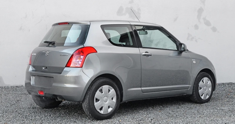 Suzuki Swift cena 8700 przebieg: 200000, rok produkcji 2009 z Jarocin małe 704